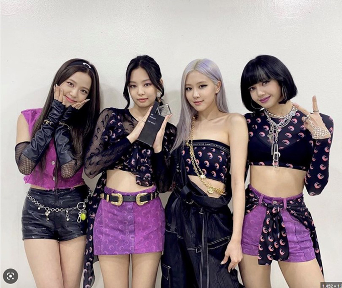 4 girls Jisoo, Jennie, Lisa and Rosé have the same appearance, each of them has their own beauty that is not confused.